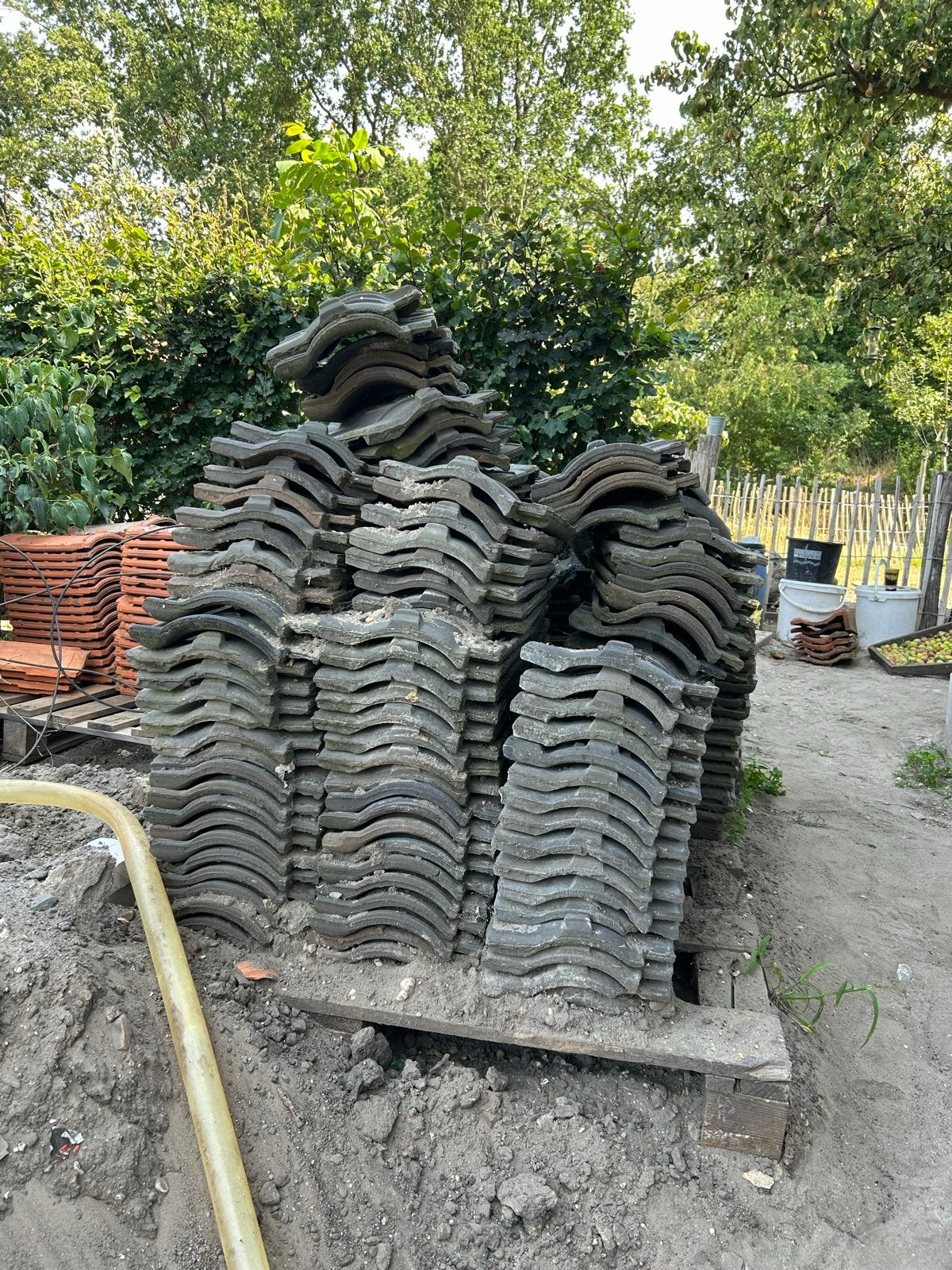 Gebruikte dakpannen, diverse types, goede staat, Doe-het-zelf en Verbouw, Dakpannen en Dakbedekking, Ophalen, Gebruikt, Steen of Klei