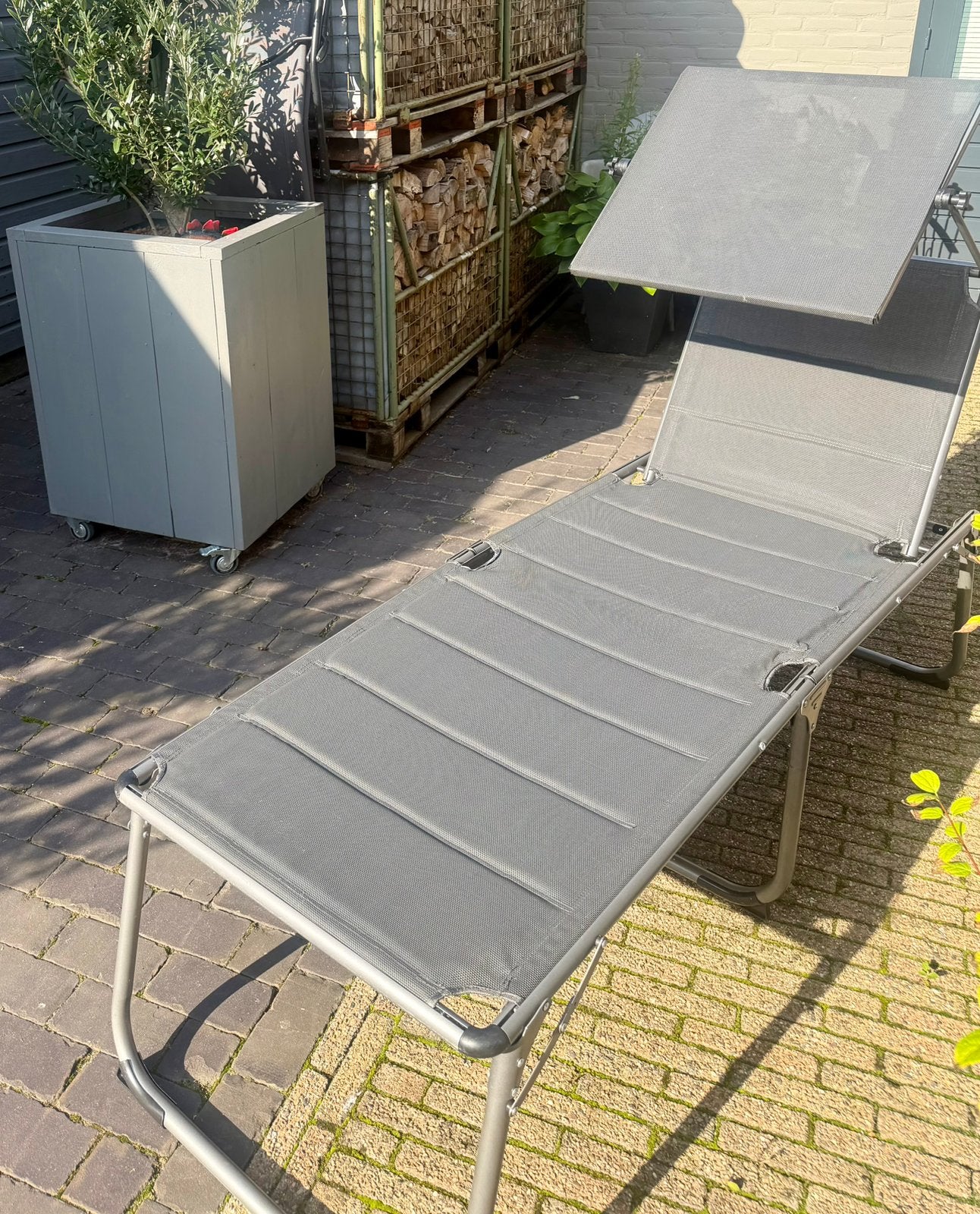 Livarno Home Aluminium Ligbed met Zonnedak - Grijs, Ophalen, Zo goed als nieuw, Aluminium, Verstelbaar