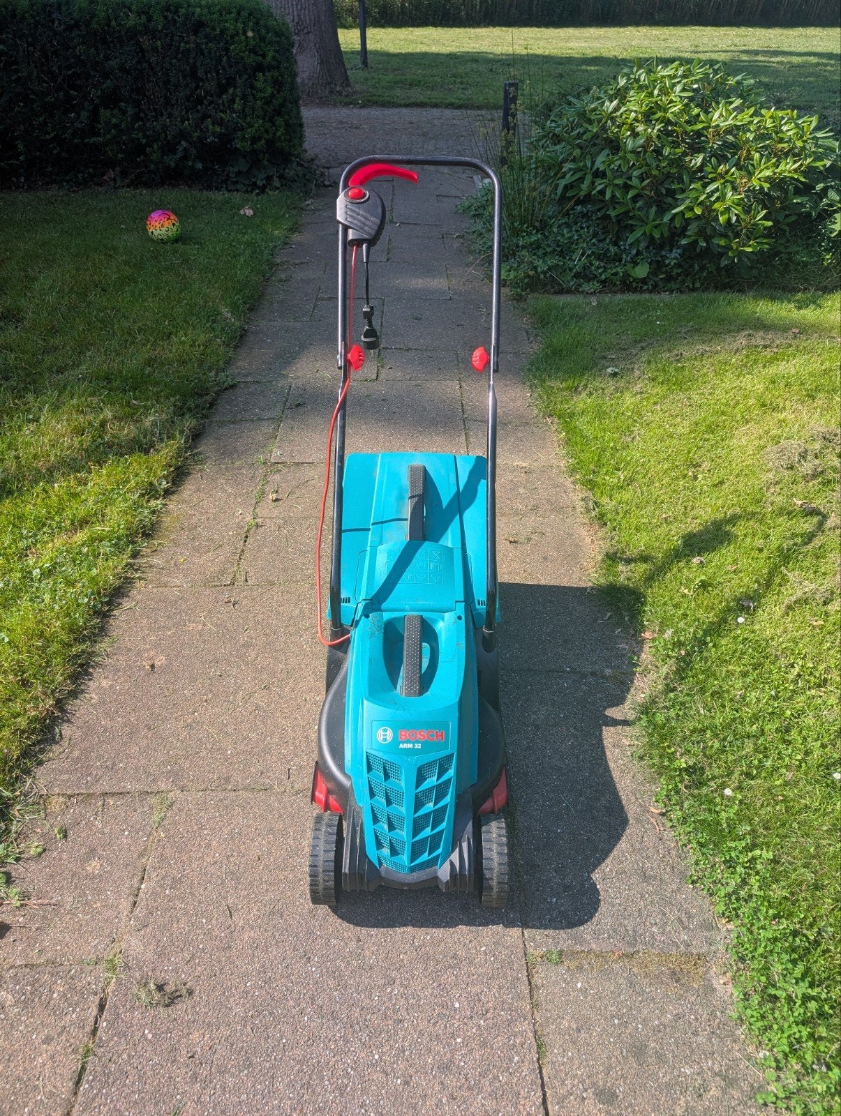 Bosch Elektrische Grasmaaier ARM 32, Tuin en Terras, Grasmaaiers, Ophalen, Cirkelmaaier, Elektrische grasmaaier, Zo goed als nieuw