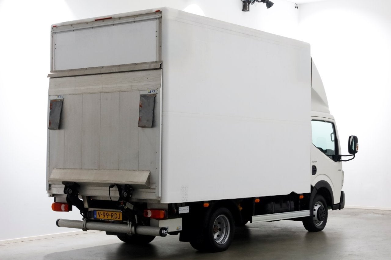 Renault Maxity 130.35 3.0 130pk E6 Compacte bakwagen met laa, Auto's, Gebruikt, 4 cilinders, Renault, Wit