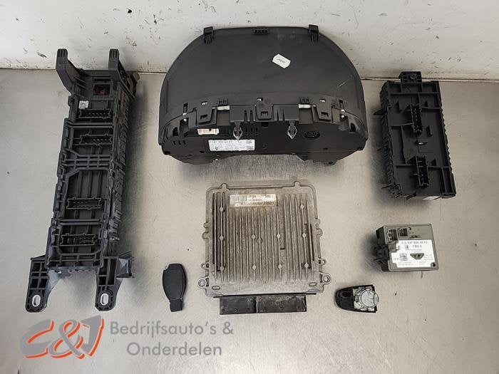 Kontaktslot + computer van een Mercedes Vito, Gebruikt, -, Ophalen of Verzenden, -