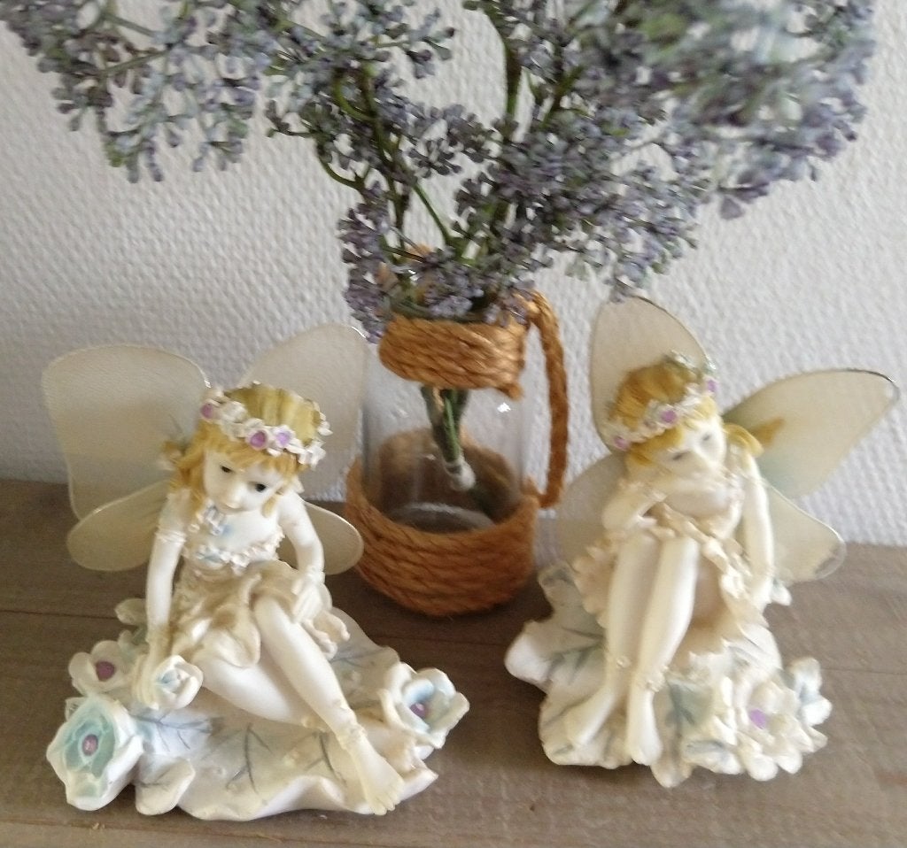 2 vintage bloemenmeisjes elfjes ca.12cm hoog, Ophalen of Verzenden, Zo goed als nieuw, Overige typen