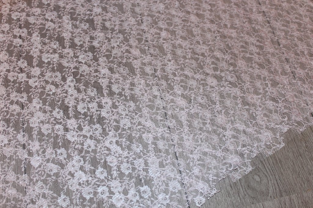 Rol Nylon kant - licht roze met bloemen #2136, Overige materialen, 120 cm of meer, Nieuw, Ophalen of Verzenden