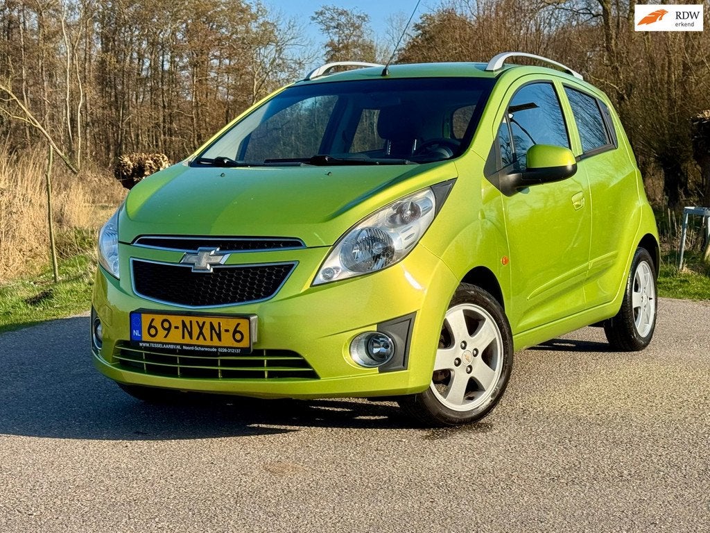 Chevrolet Spark 1.0 16V LE Streetwise slechts 73.312 km 15", Voorwielaandrijving, Stof, Gebruikt, Zwart