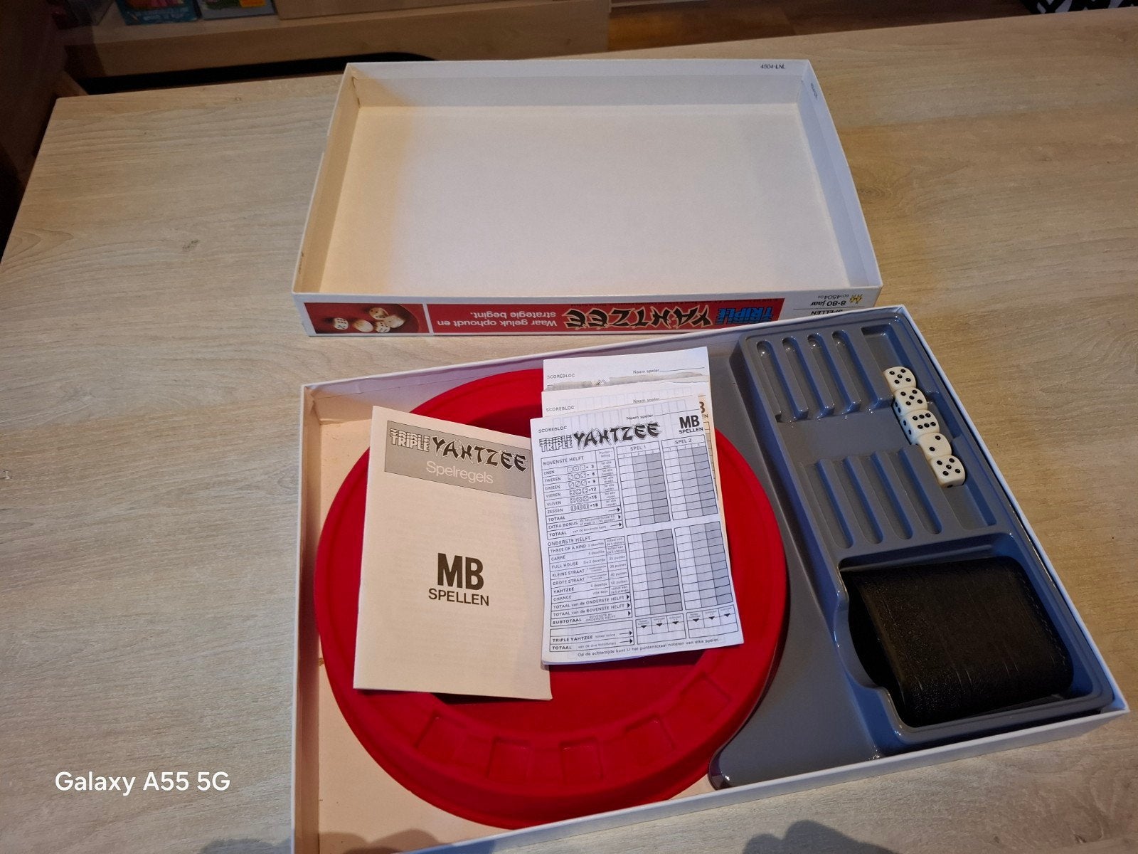 Triple Yahtzee dobbelspel - MB Spellen, Hobby en Vrije tijd, Gezelschapsspellen | Bordspellen, Ophalen of Verzenden, Consumercare@hasbro.nl