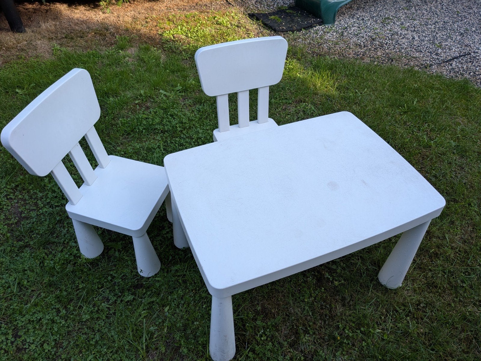 Witte kinder tafel met twee stoeltjes, Ikea Mammut, Ophalen, Gebruikt, Tafel(s) en Stoel(en)
