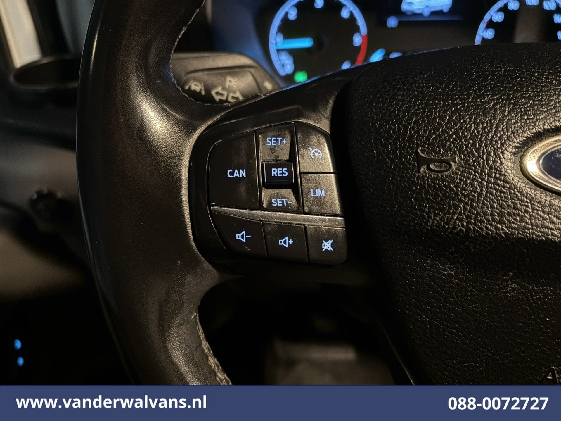 Ford Transit 2.0 TDCI 131pk L3H2 Euro6 Airco | Camera | Crui, Voorwielaandrijving, Stof, 4 cilinders, Wit