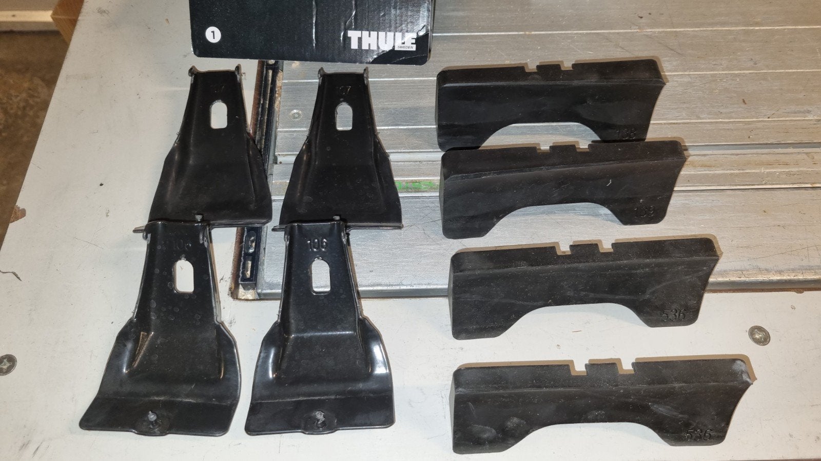 Thule Kit 145026 voor Opel Astra Sports Tourer 2016-2022, Ophalen of Verzenden, Zo goed als nieuw