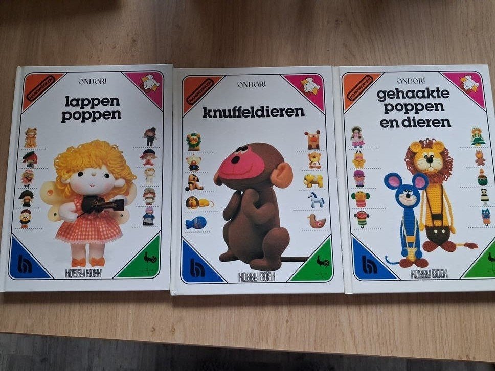 3x ONDORI : Lappenpoppen, Knuffeldieren, Gehaakte poppe, Boeken, Ondori, Ophalen of Verzenden, Zo goed als nieuw, Borduren en Naaien