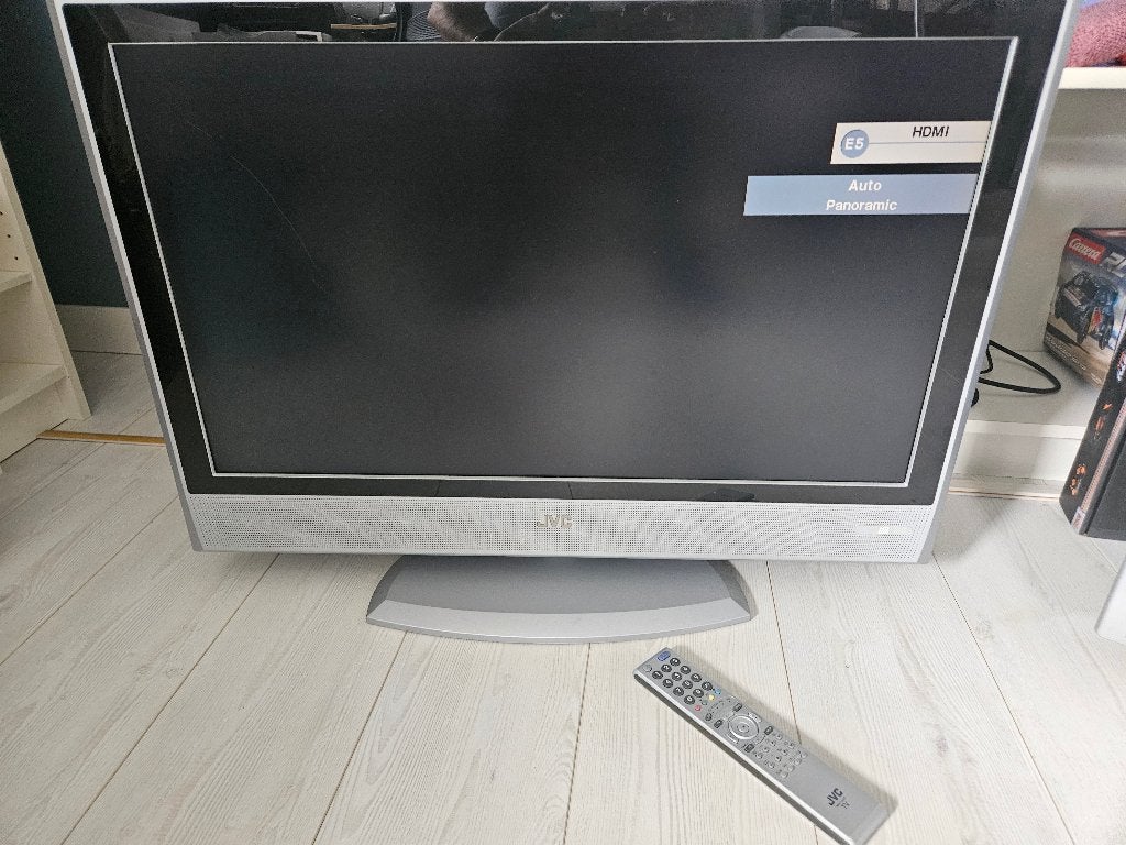 LCD TV JVC, 32 inch, Gebruikt, 50 Hz, 80 tot 100 cm, Ophalen
