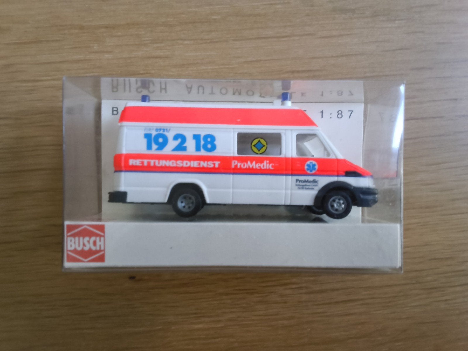 Busch H0 Iveco Daily Rettungsdienst ProMedic, Hobby en Vrije tijd, Ophalen of Verzenden, Nieuw, Bus of Vrachtwagen, Overige merken