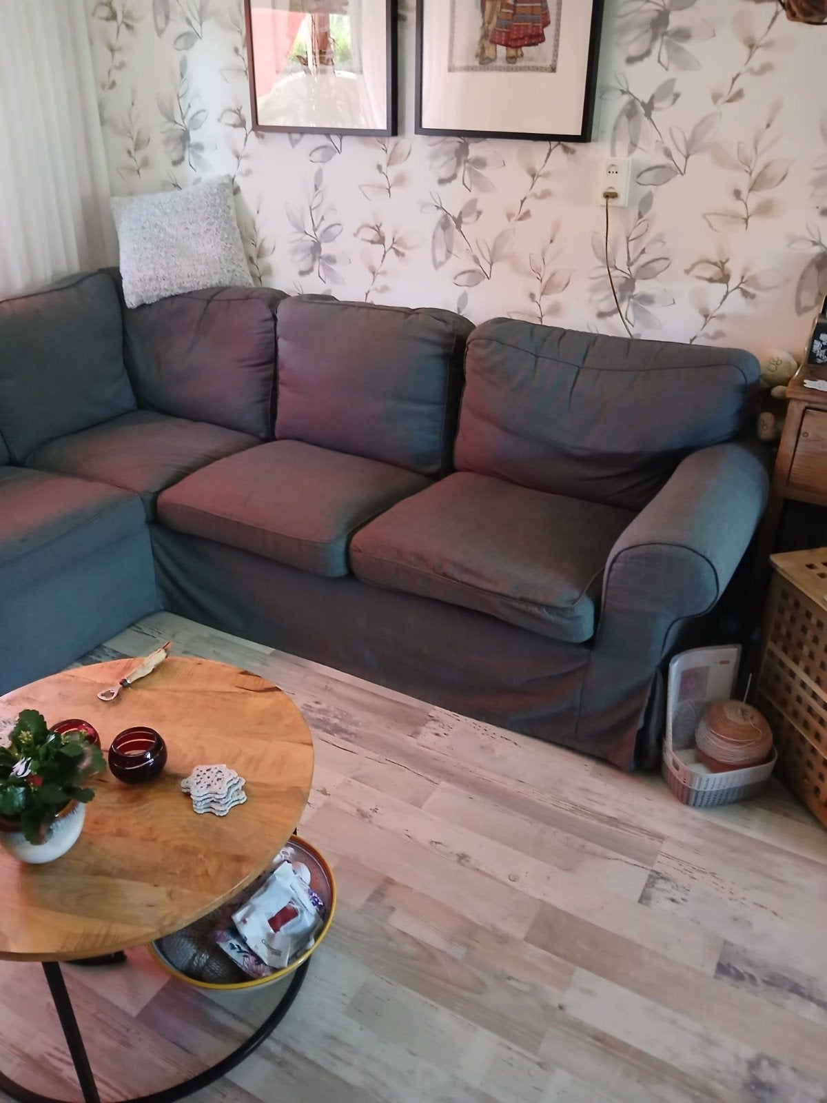 Comfortabele grijze hoekbank, Huis en Inrichting, Banken | Bankstellen, Ophalen, 250 tot 300 cm, Modern en comfortabel, 100 tot 125 cm