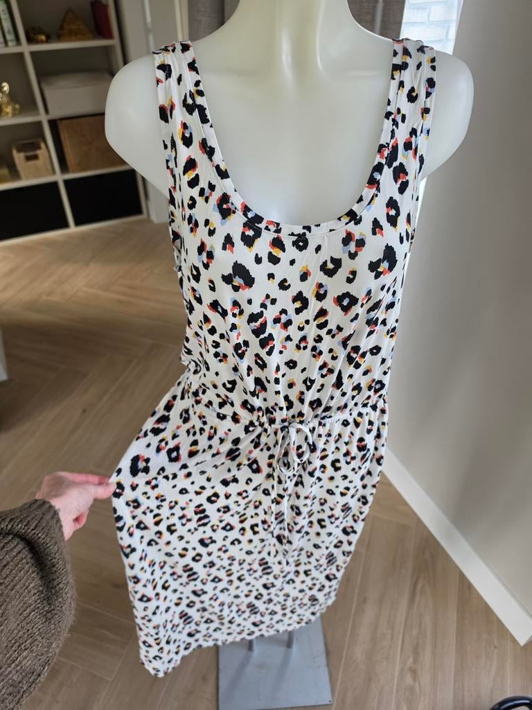 Hema panter print zomerjurk maat L getailleerd met koord, Wit, Maat 42/44 (L), Nieuw, Ophalen of Verzenden