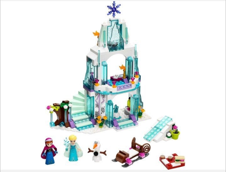 Lego Friends. Huizen, camper, boot,ziekenhuis, winkels en me, Ophalen of Verzenden, Zo goed als nieuw