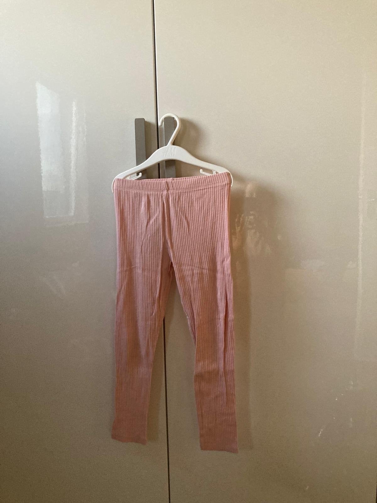 Roze geribbelde legging van Primark, maat 122cm, Kinderen en Baby's, Ophalen of Verzenden, Zo goed als nieuw, Meisje, Broek