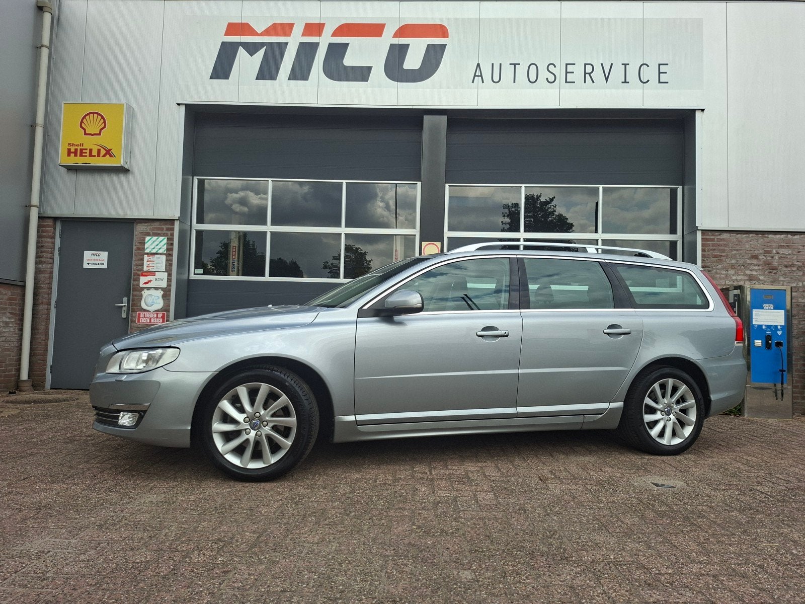 Volvo V70