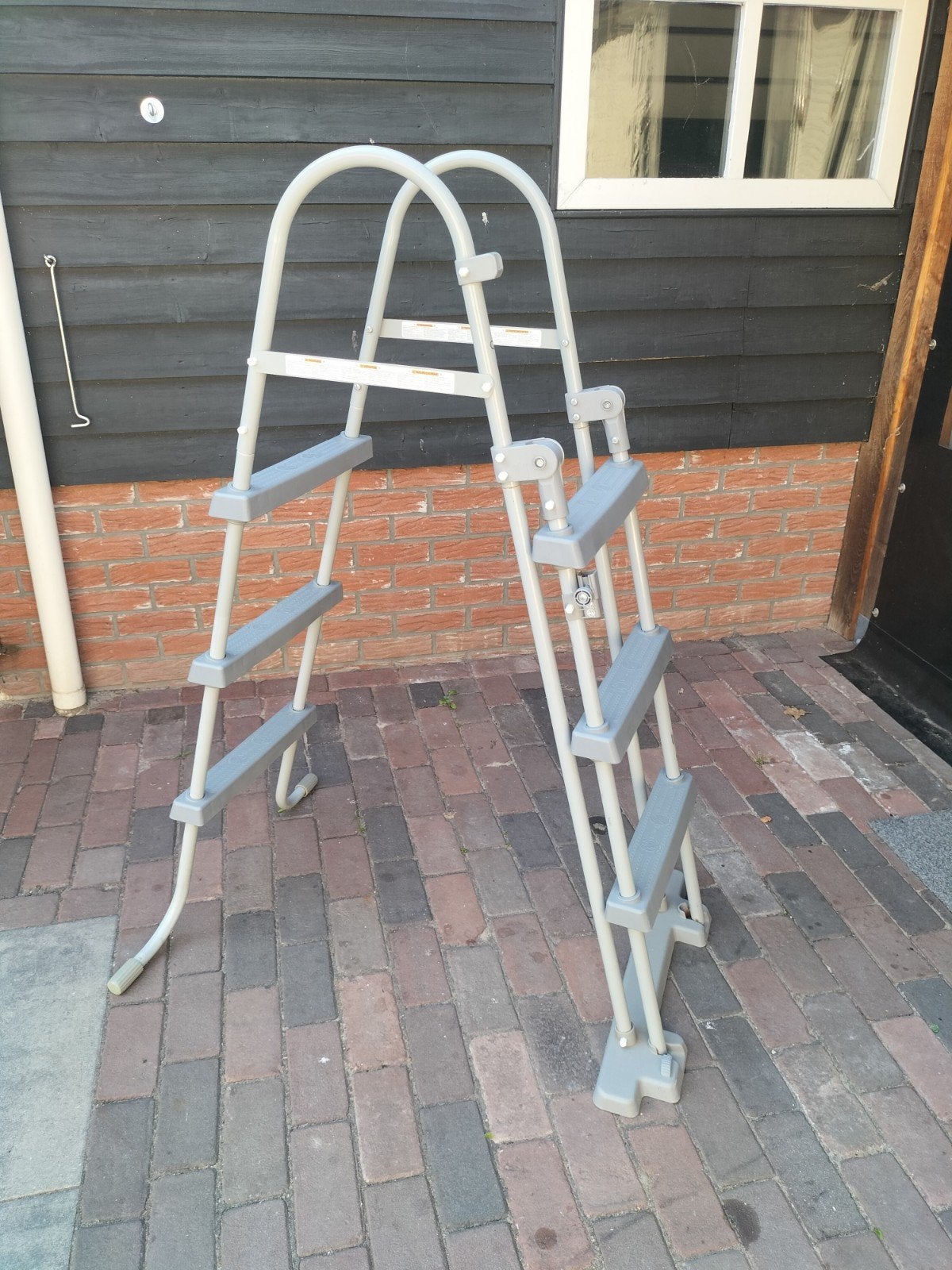 Zwembadtrap 1.10 meter hoog - Gebruikt, Ophalen, Gebruikt, Trap, Minder dan 2 meter