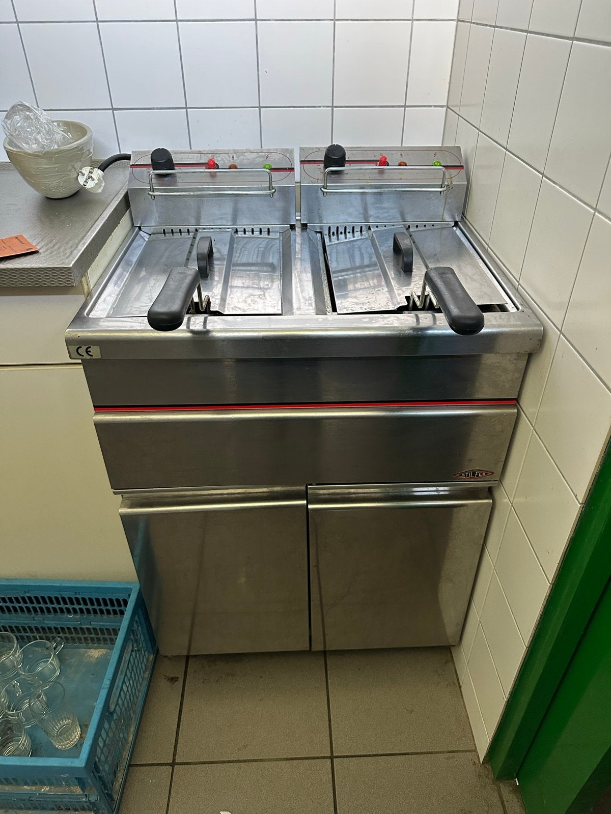 Professionele dubbele friteuse - Roestvrij staal, 4 liter of meer, Ophalen, Gebruikt, Duo-friteuse