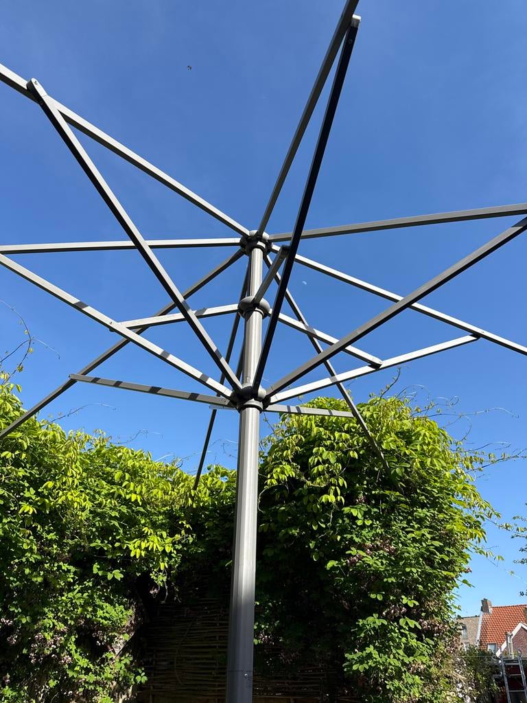 Parasol halfautomatisch 320x320 vierkant in goede staat, Tuin en Terras, Parasols, Ophalen of Verzenden, Gebruikt, 3 tot 4 meter