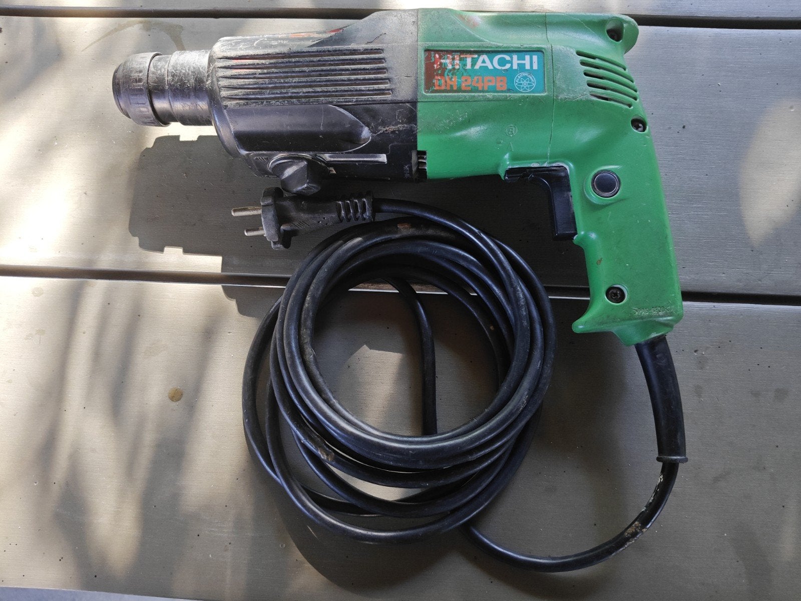 Hitachi DH24PB Pneumatische Boorhamer 620W, Doe-het-zelf en Verbouw, Gereedschap | Boormachines, Boor- en/of Breekhamer, Ophalen of Verzenden
