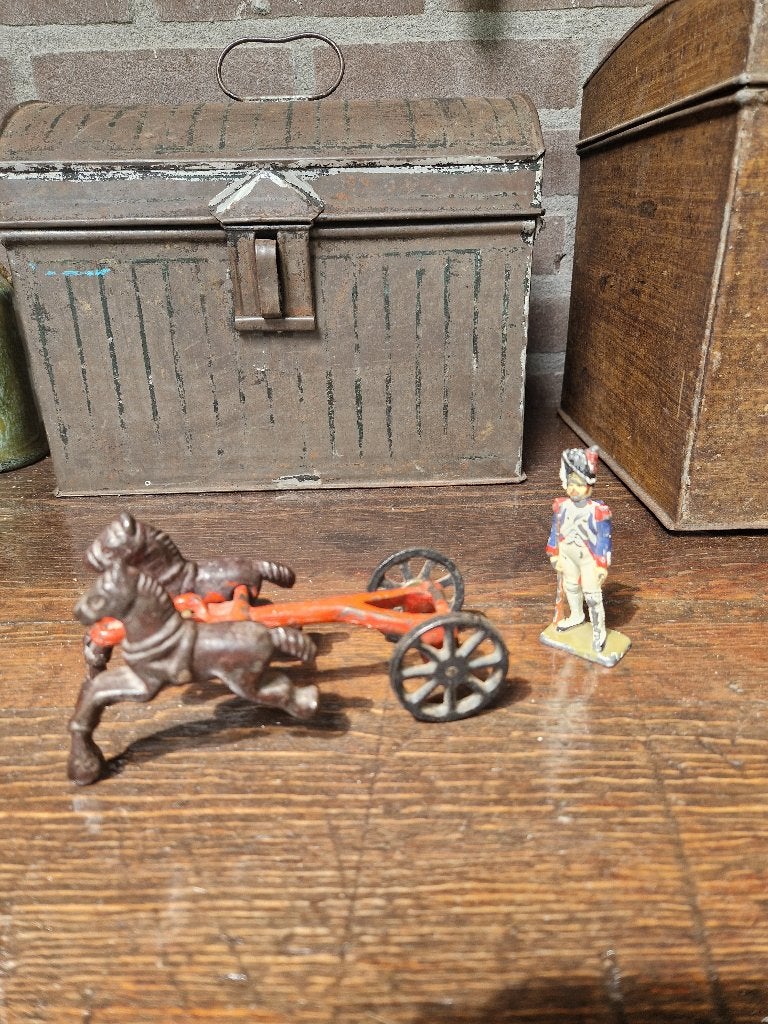 gietijzeren Franse soldaat + paard en wagen, Ophalen of Verzenden