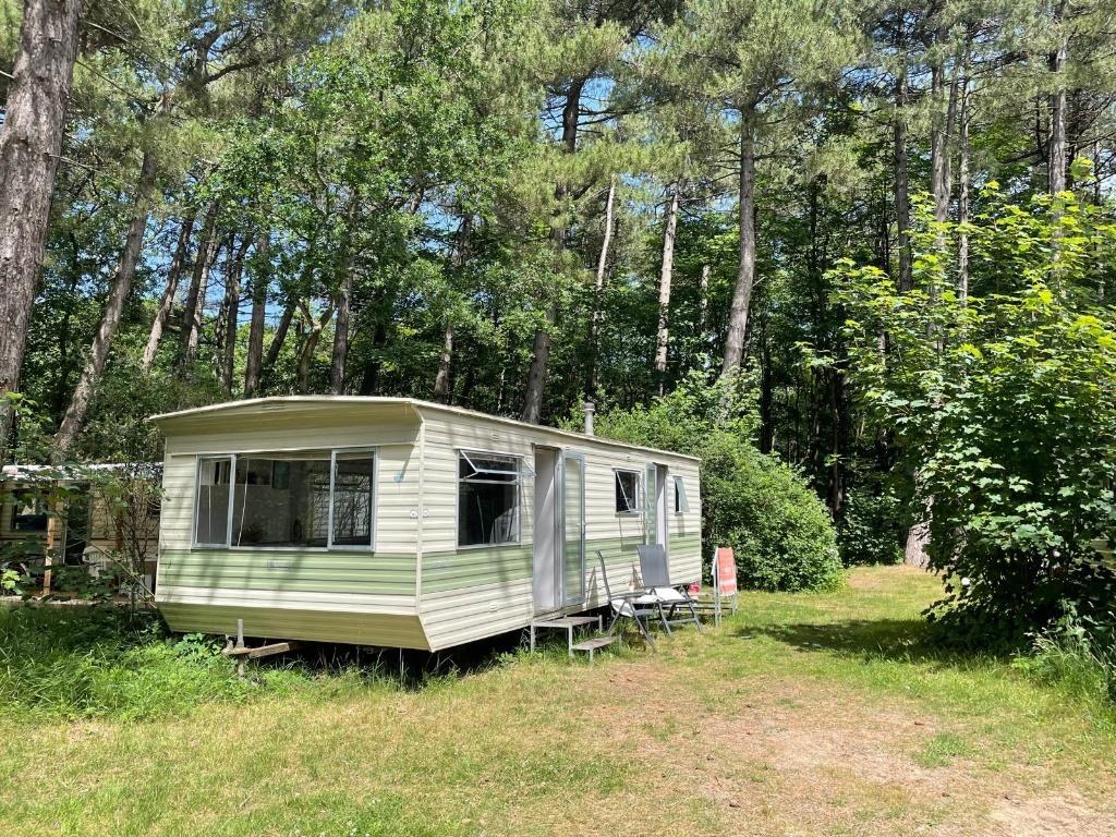Mooi caravan op toplocatie te huur