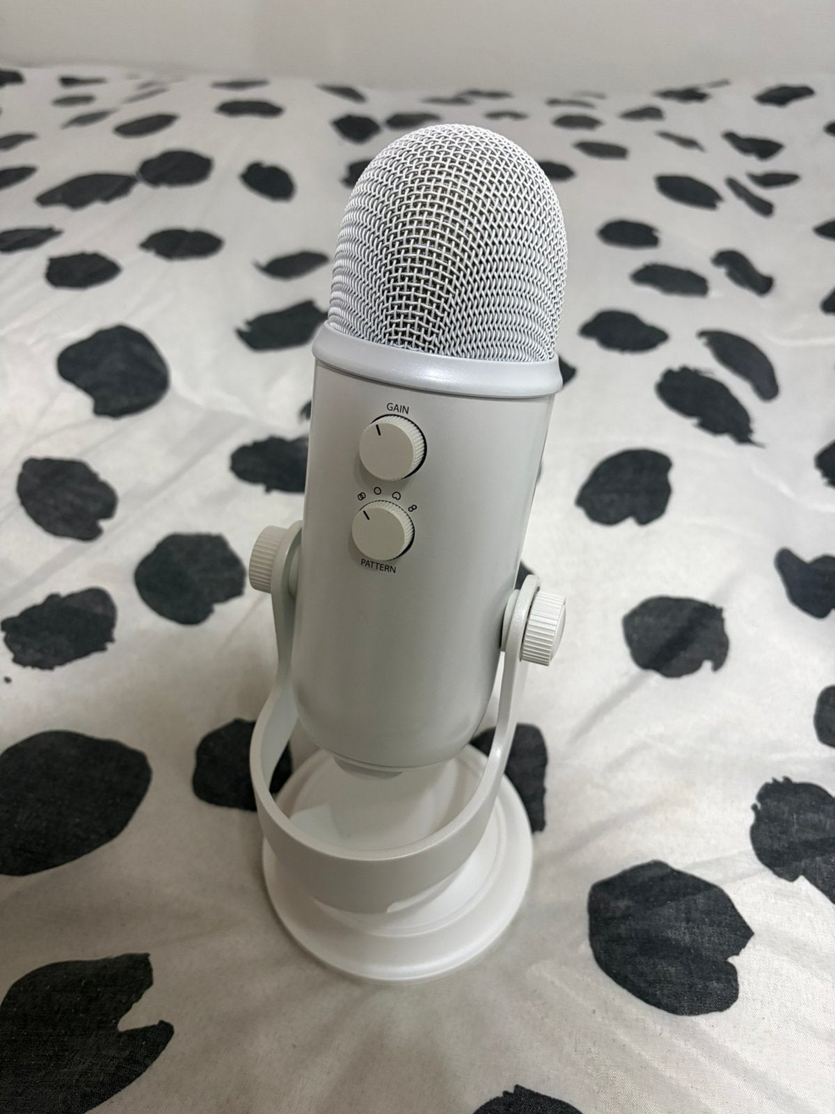 Blue yeti microfoon Wit, Ophalen of Verzenden, Zo goed als nieuw, Studiomicrofoon