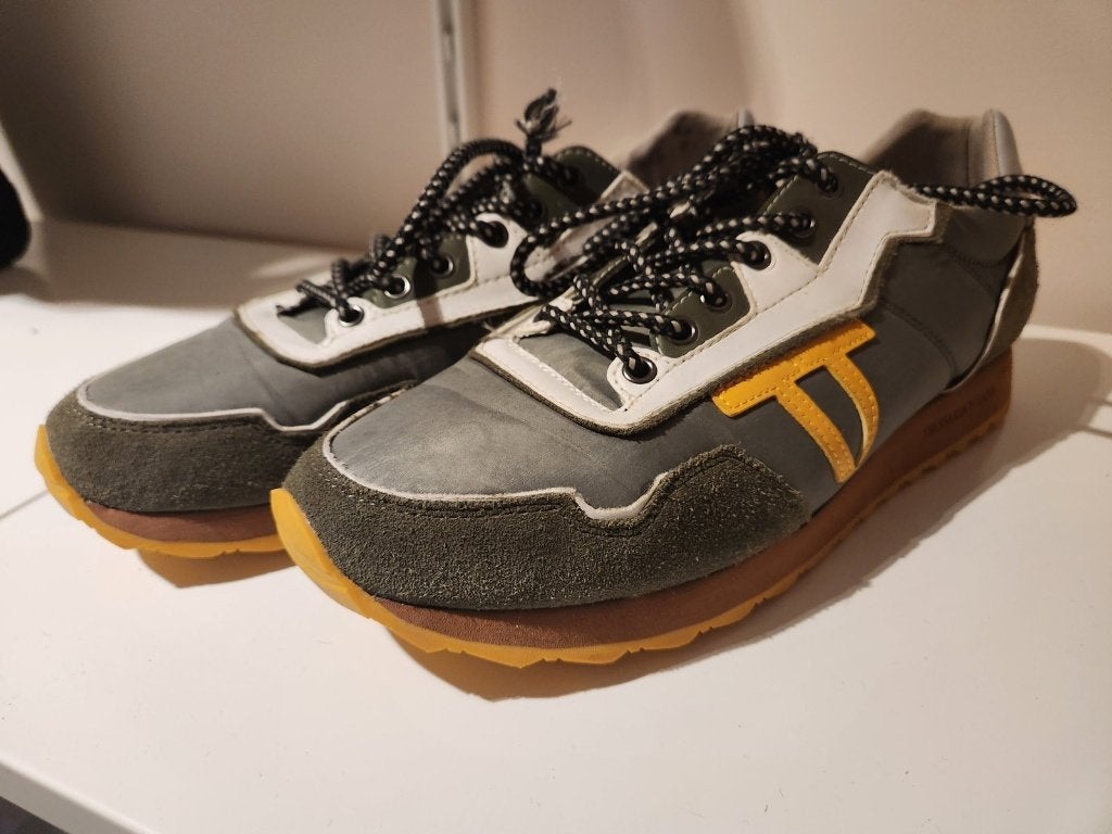 Trussardi Jeans sneakers groen suède, gele zool, maat 43, Overige kleuren, Ophalen of Verzenden, Trussardi, Sneakers of Gympen