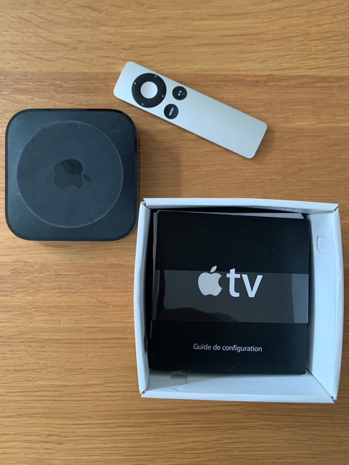 Apple TV (3e generatie) met afstandsbediening en HDMI-kabel, Audio, Tv en Foto, Mediaspelers, Ophalen of Verzenden, Zo goed als nieuw