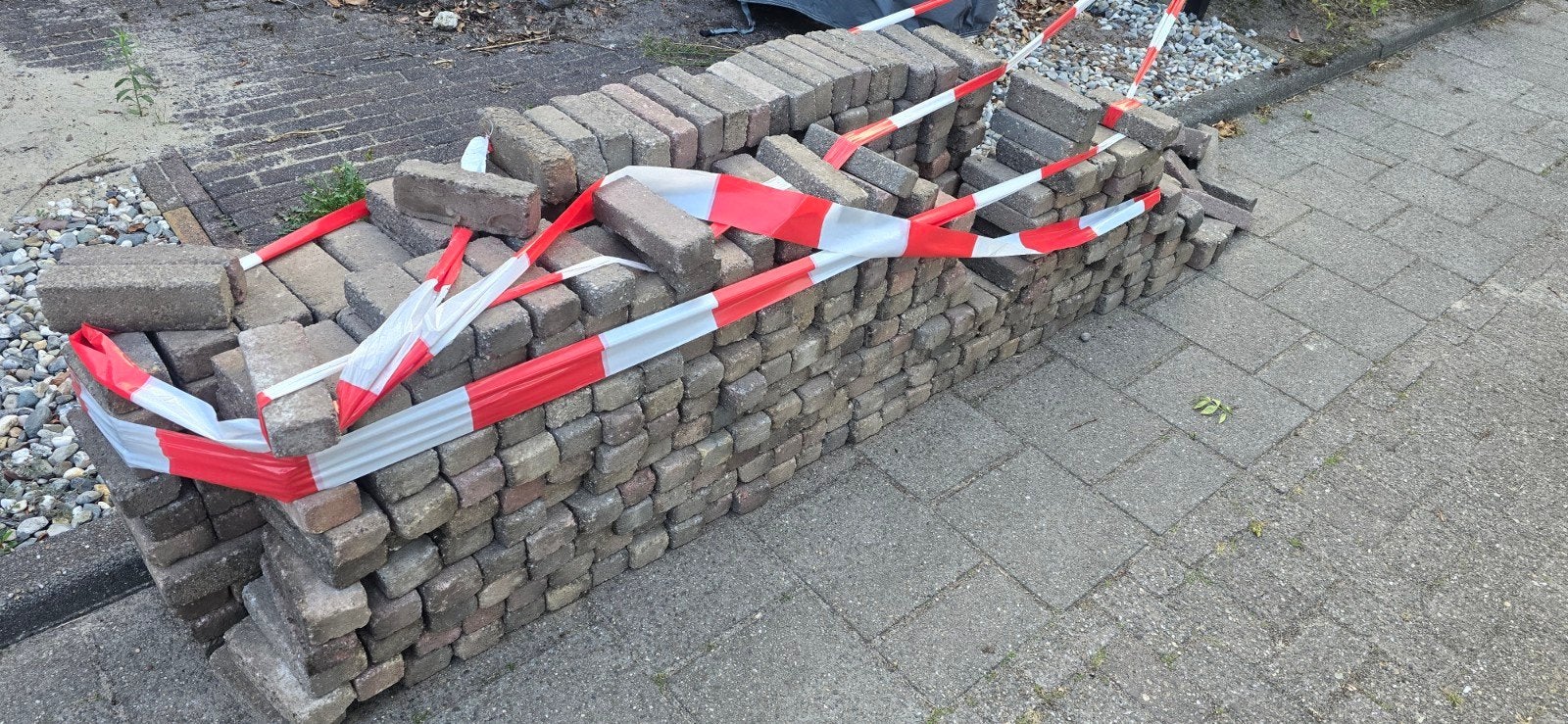 Waaltjes gratis, Tuin en Terras, Tegels en Klinkers, Ophalen, Gebruikt, Klinkers, 10 m² of meer