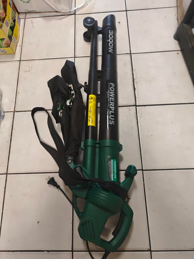 Powerplus 3000W Bladblazer met Zuig- en Versnipperfunctie, Tuin en Terras, Gebruikt, Met opvangzak, Handgedragen, Ophalen of Verzenden