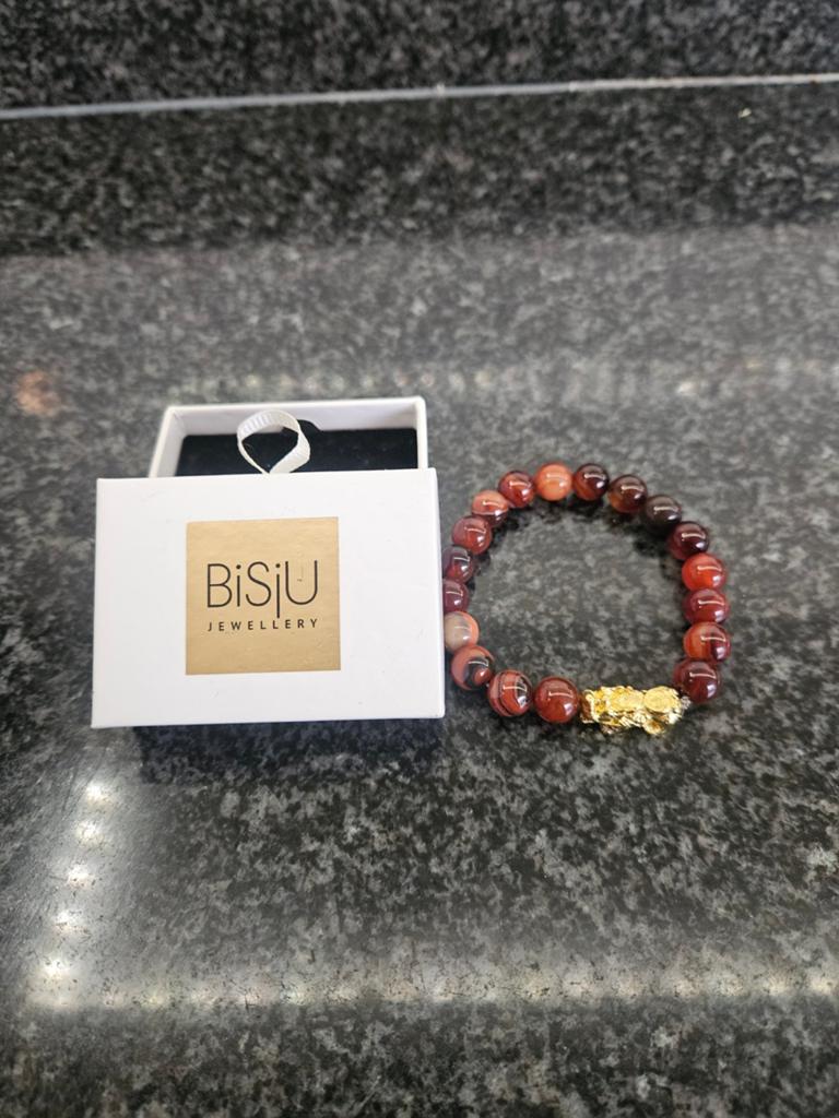 Geluksarmband met edelsteen en gouden bedel, Sieraden, Tassen en Uiterlijk, Armbanden, Overige materialen, Met bedels of kralen