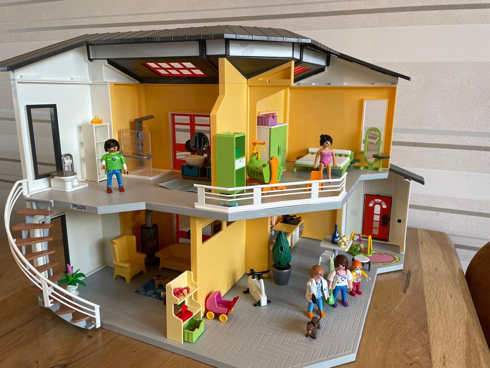 Playmobil woonhuis met toebehoren, Ophalen, Zo goed als nieuw