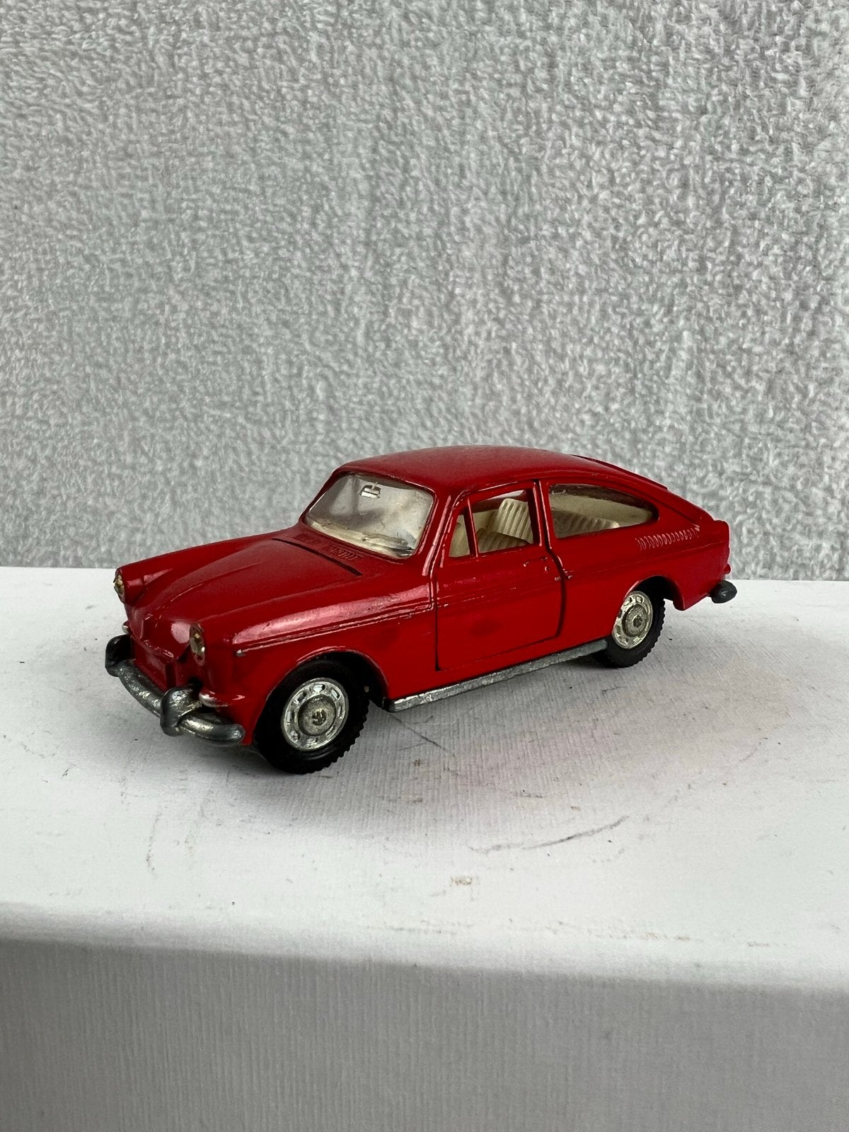 Dinky Toys Volkswagen 1600 TL - Vintage Speelgoedauto, Ophalen of Verzenden, Gebruikt, Auto