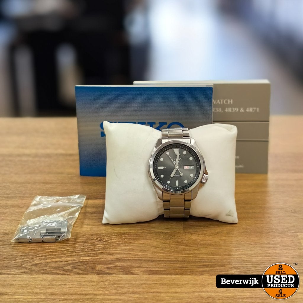 Seiko 4R36-08L0 Heren Horloge | Zilver - In Goede Staat, Seiko, Gebruikt, Support@seiko.com, 5-11, Akasaka 2-chome
Minato-ku, Tokyo 107-0052
Japan