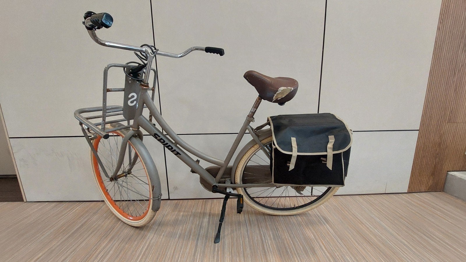 Spirit transportfiets met voordrager en fietstassen, Overige merken, Terugtraprem, Versnellingen, Ophalen of Verzenden