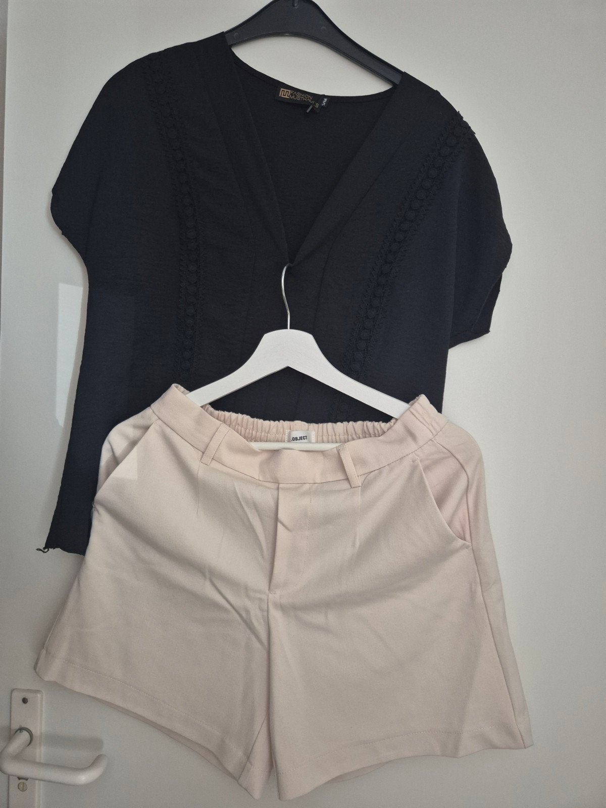 Nieuw set, top met korte broek. Maat M, Kleding | Dames, Overige Dameskleding, Object, Ophalen of Verzenden, Nieuw