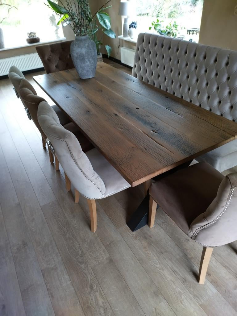 Robuuste eikenhouten eettafel met unieke uitstraling, Huis en Inrichting, Ophalen, Eikenhout, 200 cm of meer, 50 tot 100 cm