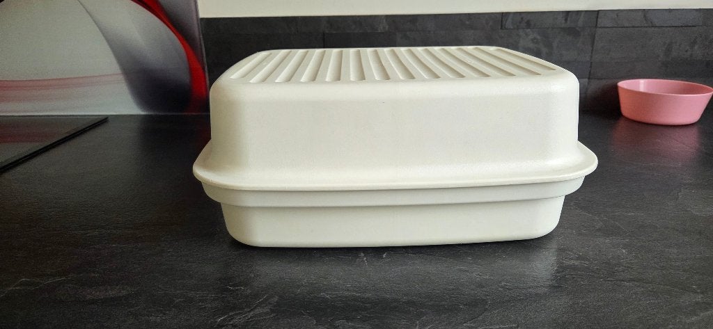 Tupperware Brooddoos Crème - Vershoudbakje, Bewaardoos, Ophalen of Verzenden, Zo goed als nieuw, Met deksel