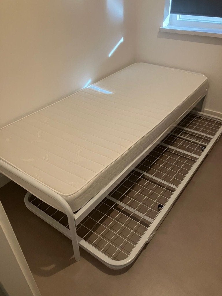 Bed met onderschuifbed incl. 1 matras, Ophalen, Gebruikt, 90 cm, Tweepersoons