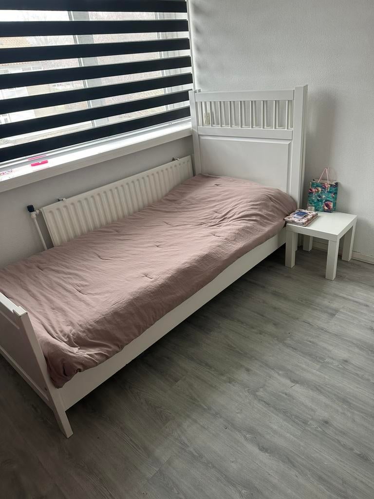 bed 90x200cm, Ophalen of Verzenden, Zo goed als nieuw, Eenpersoons, 90 cm