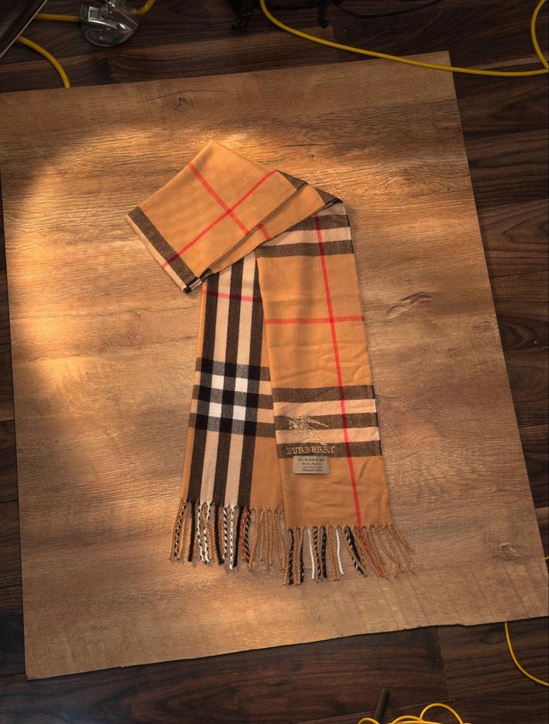Burberry Sjaal 100% Kasjmier -Bruin - nieuw!!, Ophalen of Verzenden, Nieuw, Sjaal