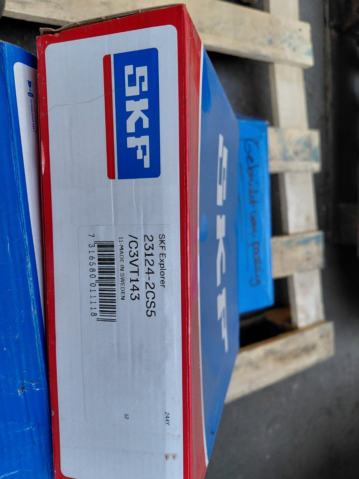 8x SKF Explorer 23124-2CS5/C3VT143 Lagers Made in Sweden, Ophalen, Nieuw