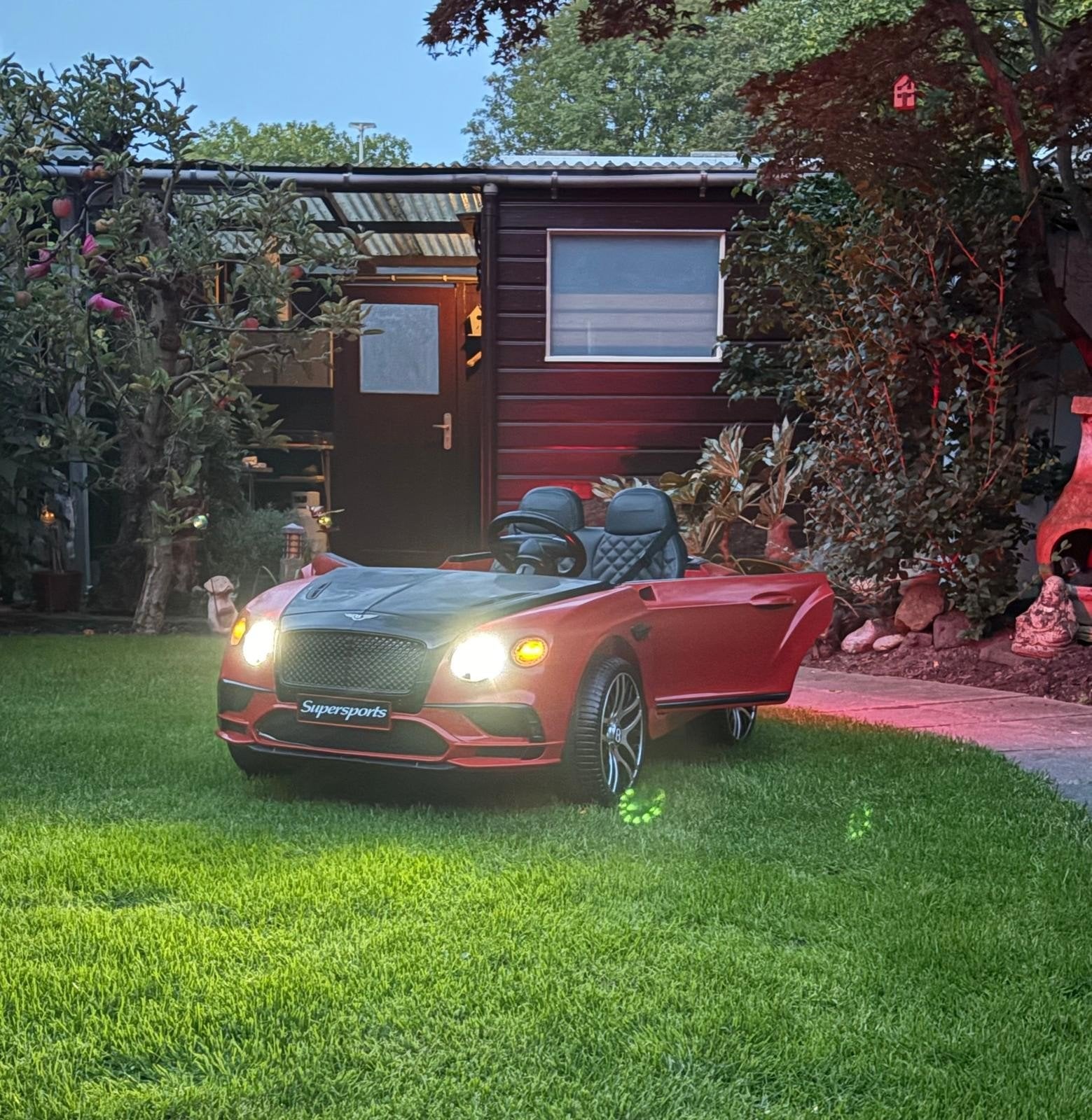 Elektrische kinderauto Bentley  rood, Gebruikt