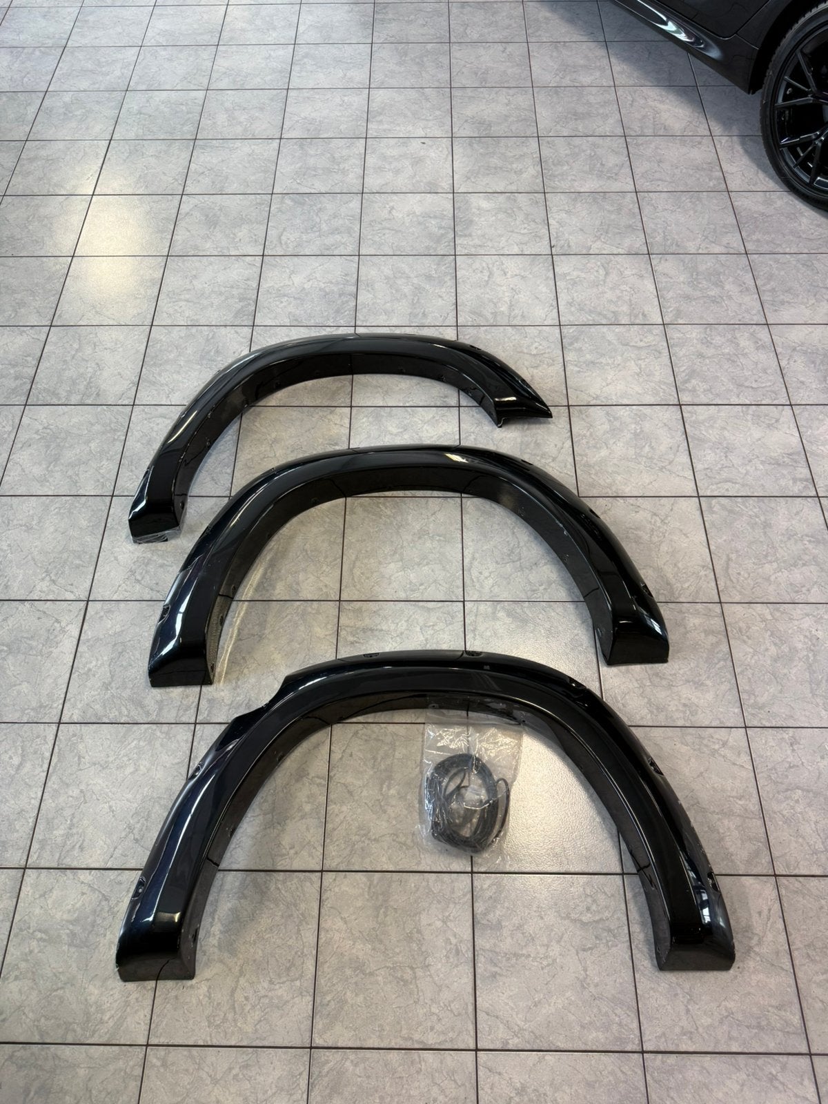 Dodge Ram 1500 2020- Gen 5 Sparbord verbreders met boutjes, Ophalen of Verzenden, Rechts, Dodge, Spatbord