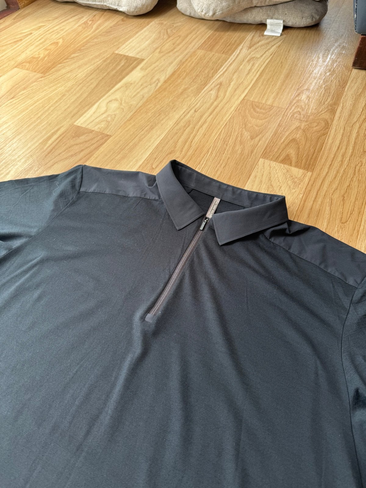 Arc'teryx Veilance Frame Polo Shirt M Zwart, Ophalen of Verzenden, Zo goed als nieuw, Maat 48/50 (M), Zwart