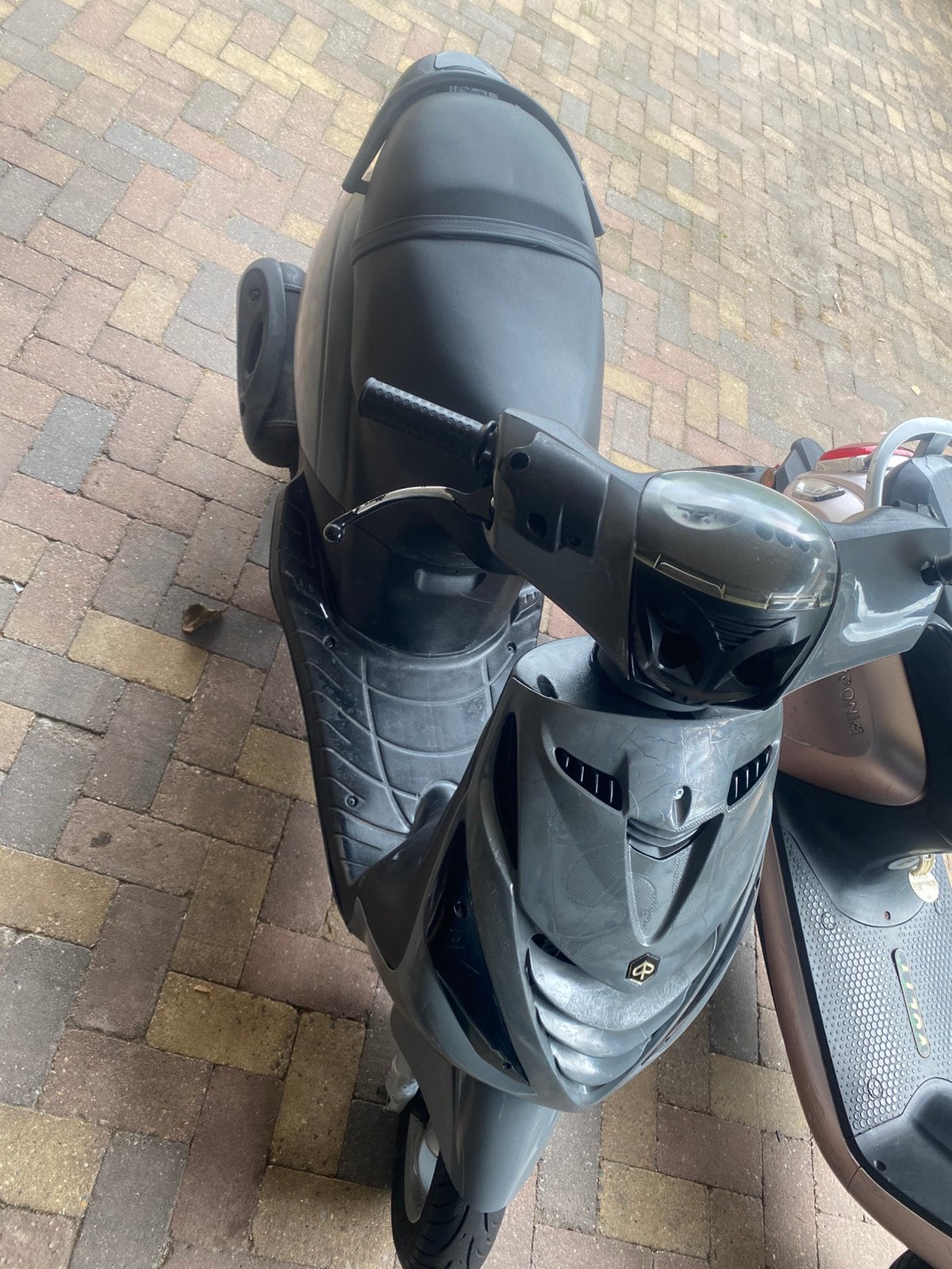 Piaggio zip 4t 50cc, Fietsen en Brommers, Scooters | Piaggio, Ophalen, Zo goed als nieuw, Benzine, Zip