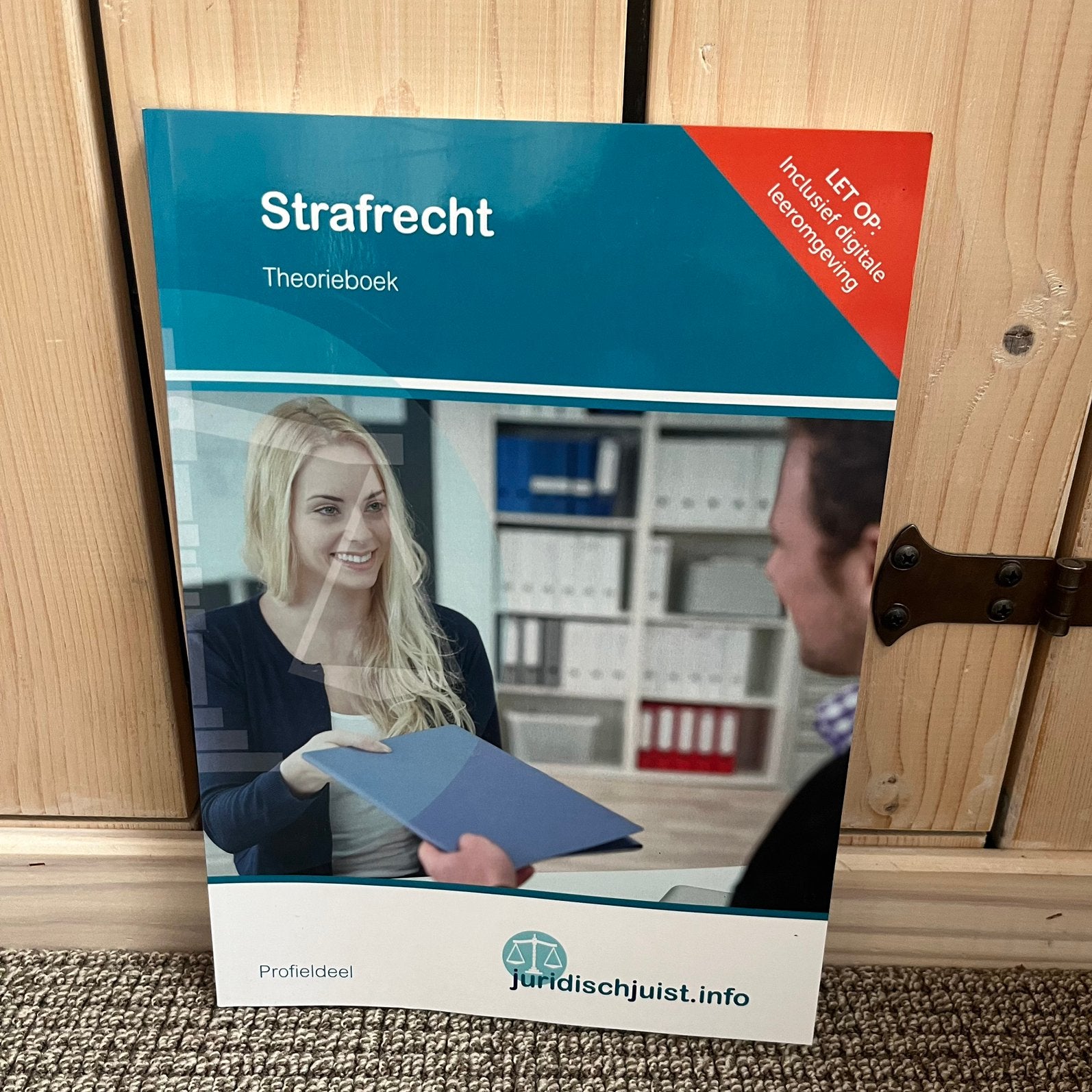 MBO legal insurance & HR services specialist boeken, Ophalen of Verzenden, Zo goed als nieuw, Overige niveaus, Overige vakken