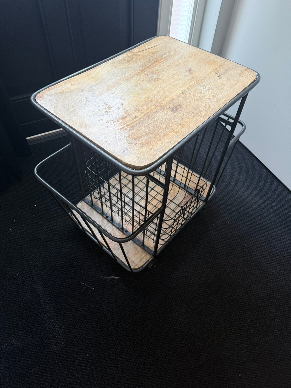 Industrieel bijzettafeltje, Minder dan 55 cm, Gebruikt, Metaal of Aluminium, Industrieel