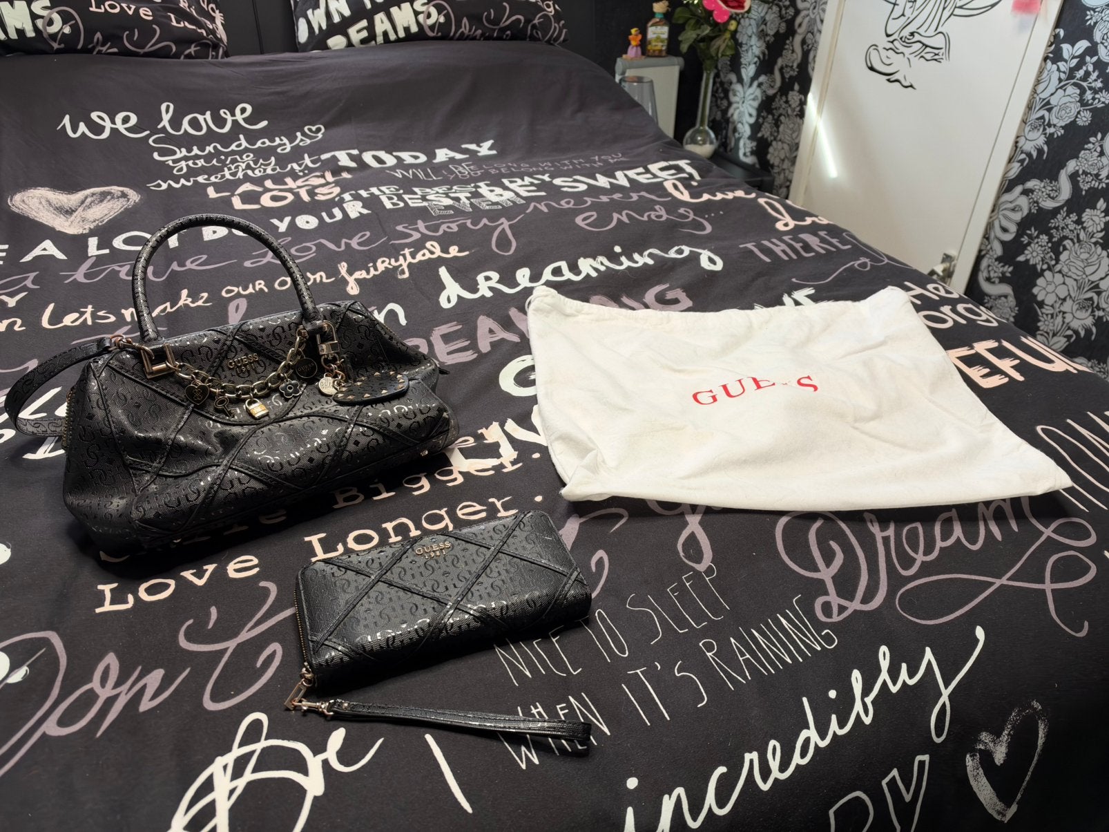 Te koop Guess tas met portemonnee, Overige merken, Overige materialen, Gebruikt, Ophalen of Verzenden